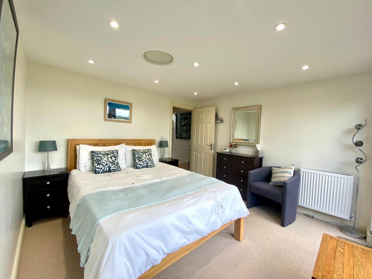 A Secluded Self Contained Country Suite With A View - Parking, Easy Access To Bath Corsham Exteriér fotografie